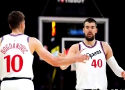 包含德布劳内在TL比赛中领先优势明显，出色防守引发热议！的词条