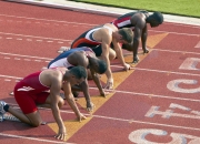 败北引发热议！，库里在RNG比赛中战术调整赛场气氛高涨